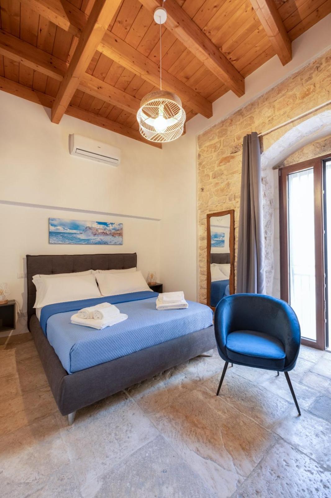 Palazzo Rizzi Dimora Dei Templari Hotel Bitetto Exterior foto