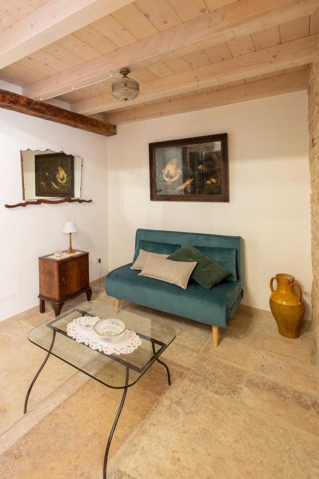 Palazzo Rizzi Dimora Dei Templari Hotel Bitetto Exterior foto