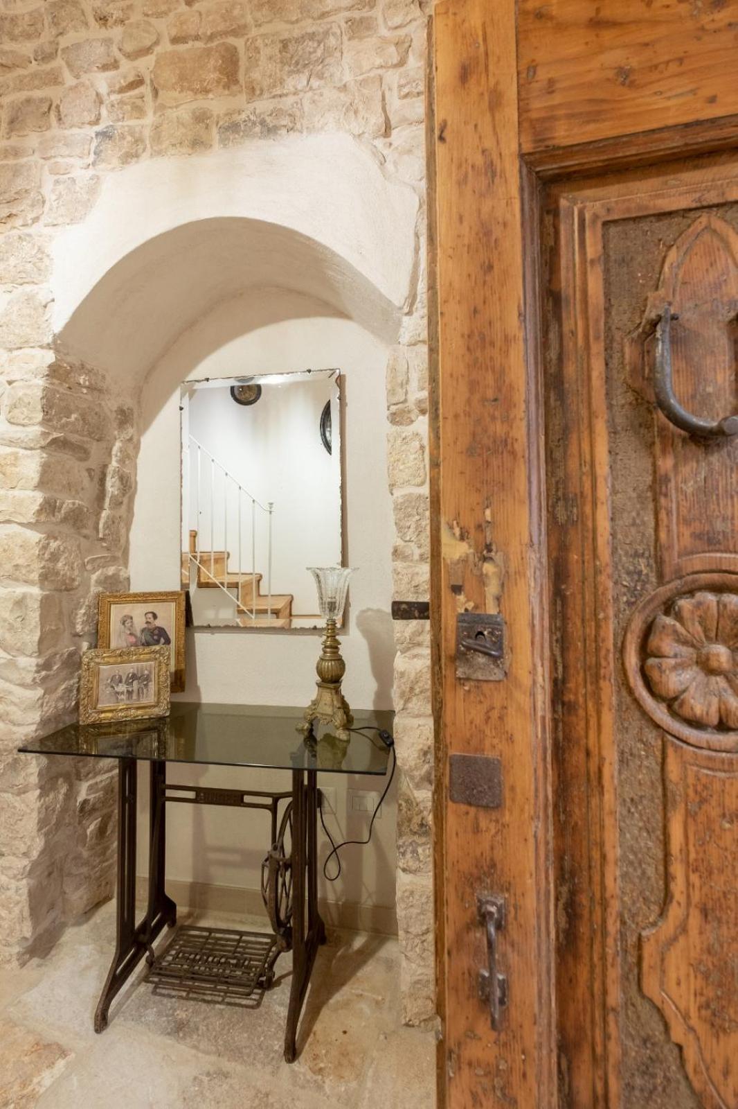Palazzo Rizzi Dimora Dei Templari Hotel Bitetto Exterior foto