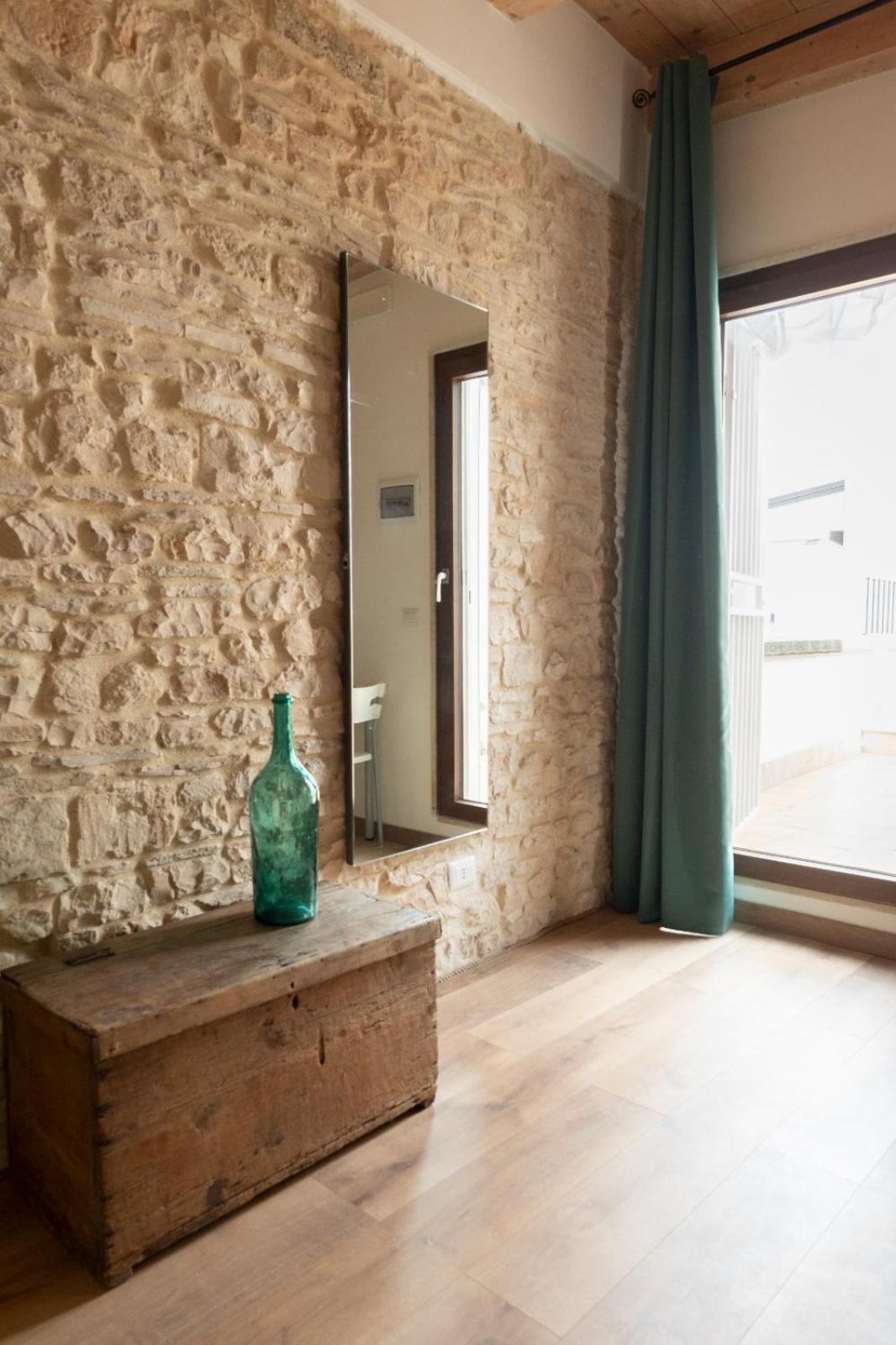 Palazzo Rizzi Dimora Dei Templari Hotel Bitetto Exterior foto