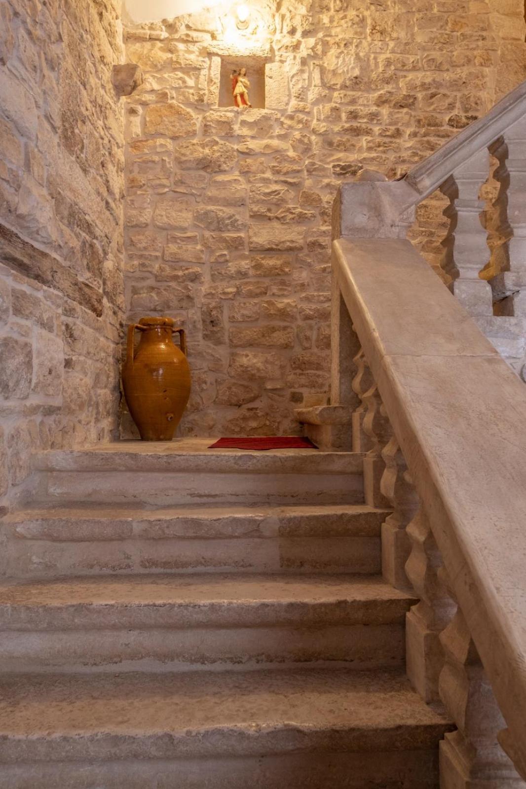 Palazzo Rizzi Dimora Dei Templari Hotel Bitetto Exterior foto